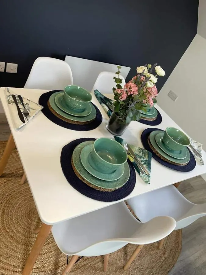 Beautifully Furnished 1 Bed Town Centre Apartment Bournemouth 0*,  United Kingdom